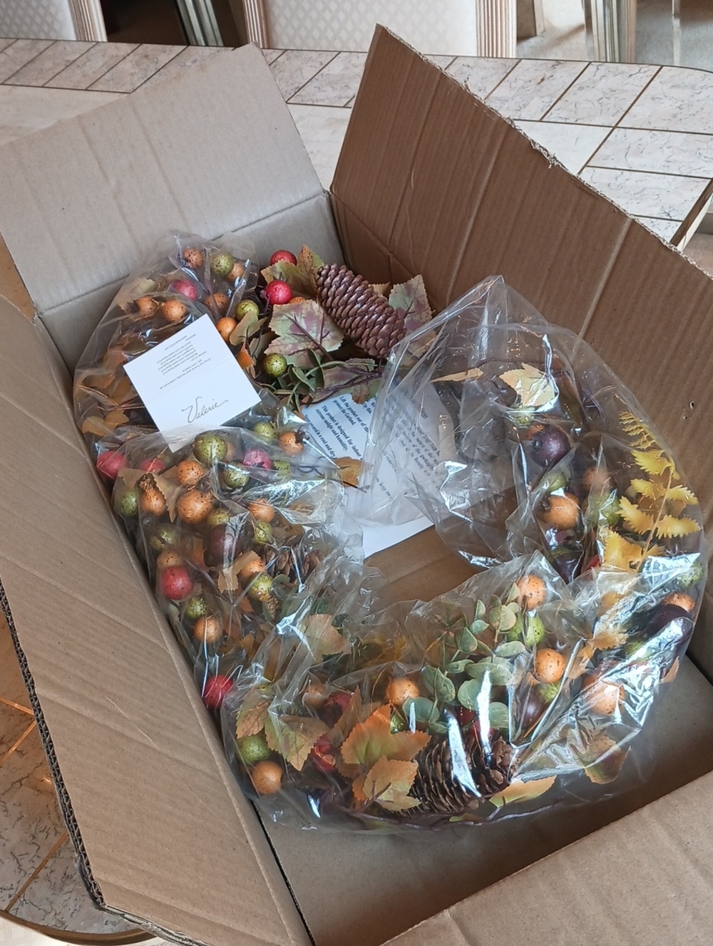 Harvest Berry & Leaf Garland- 4ft Long, By Valeri/QVC..NEW ....ITEM IN BOX - Picture 12 of 12